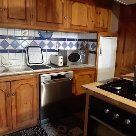 Holiday home Maison Individuelle 4 Pers Cantal Chez Stephanie Et Michel Sainte-Anastasie (Cantal)