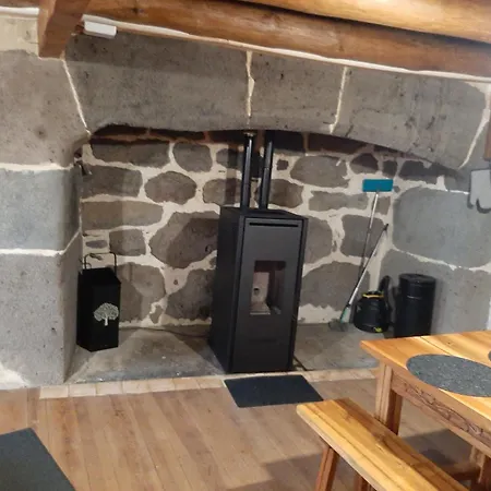Maison Individuelle 4 Pers Cantal Chez Stephanie Et Michel Holiday home