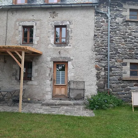 Maison Individuelle 4 Pers Cantal Chez Stephanie Et Michel *